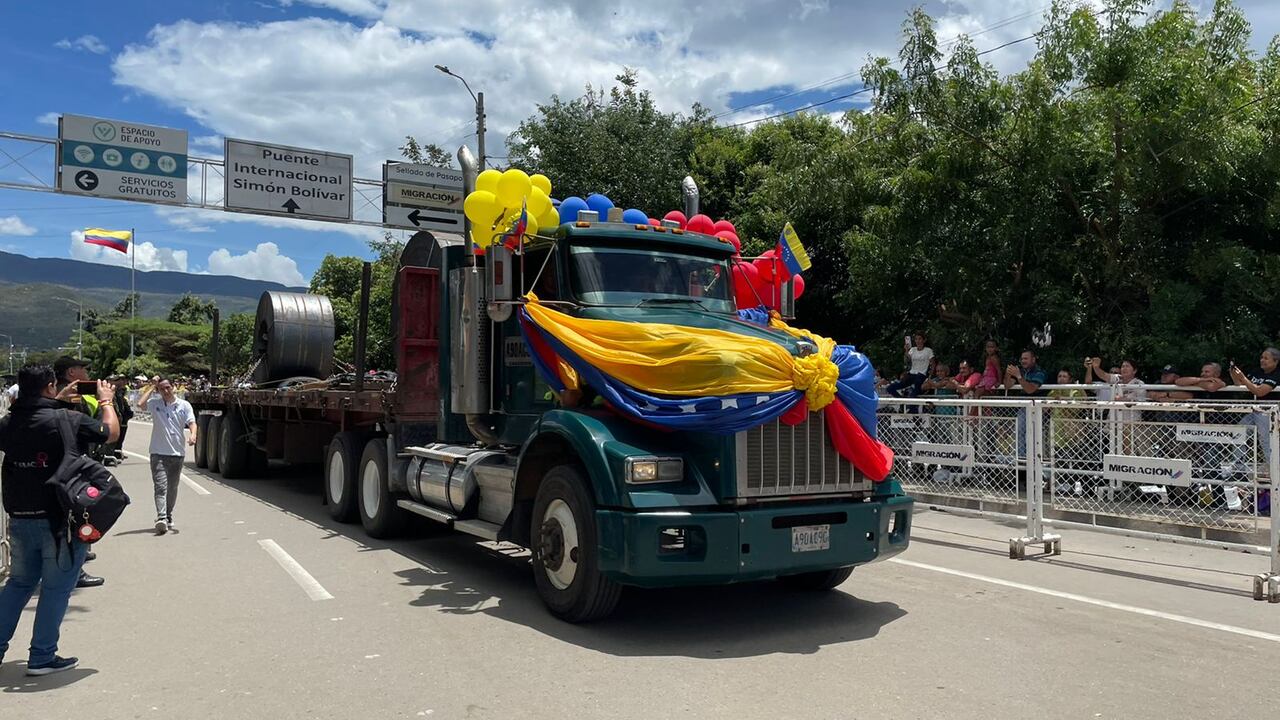 A partir del 2023 se normalizaría el paso de vehículos entre ambos países.