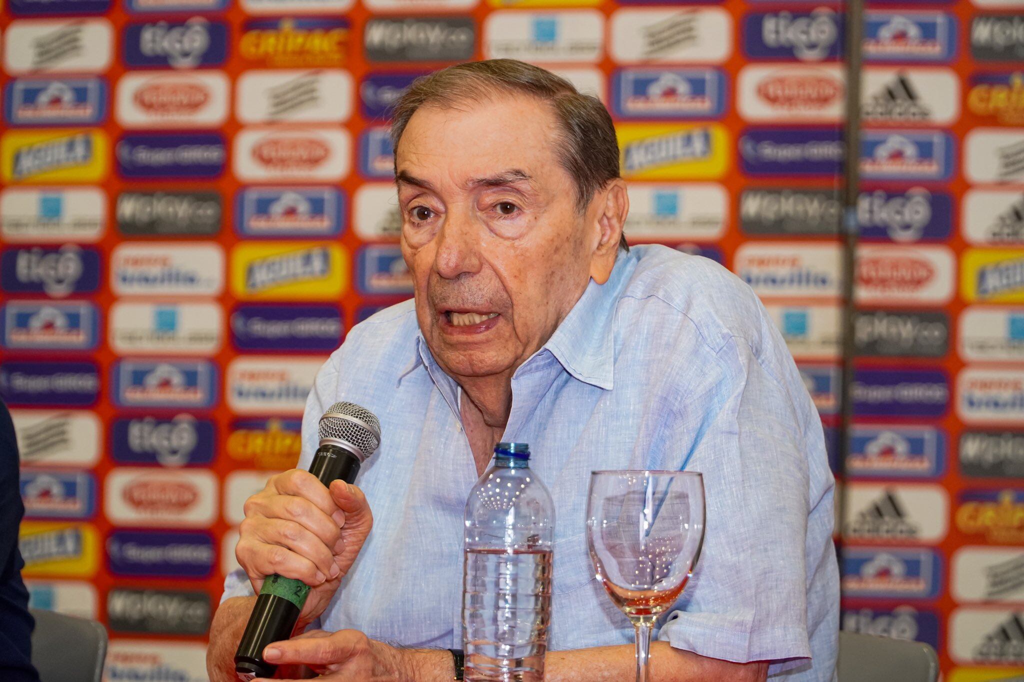 Fuad Char en la presentación del equipo de Junior para el segundo semestre del 2023.