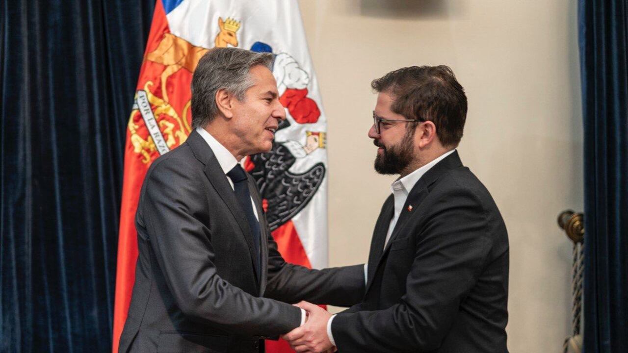 Parte positivo entregado por Boric tras encuentro con secretario de Estado de EE. UU., Antony Blinken en Santiago de Chile.