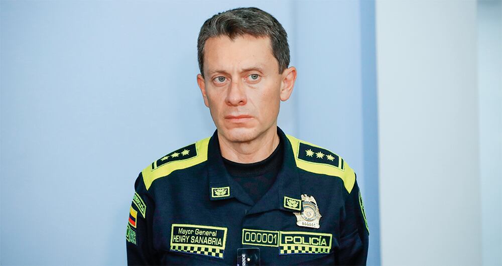  El director de la Policía, el general Henry Sanabria, negó favorecimientos contractuales a la empresa Eagle Commercial. 