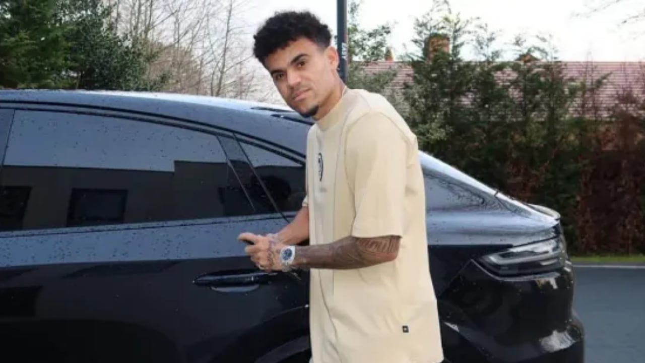 Este es el precio de los lujosos autos del futbolista Lucho Díaz.