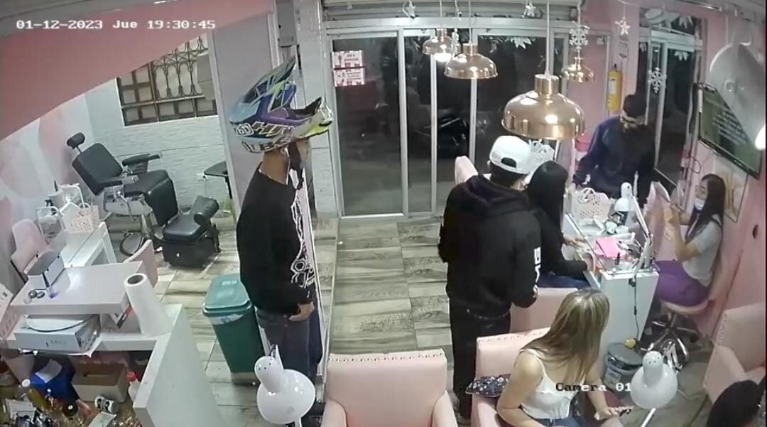 Cayeron Los Pegasos, que atracaban a mujeres dentro de salones de belleza.