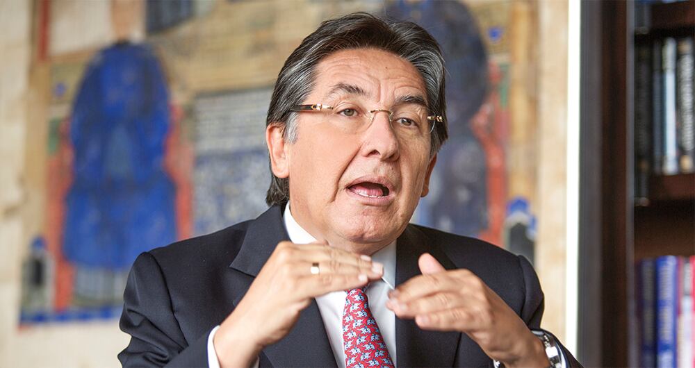 Exfiscal Néstor Humberto Martínez. 