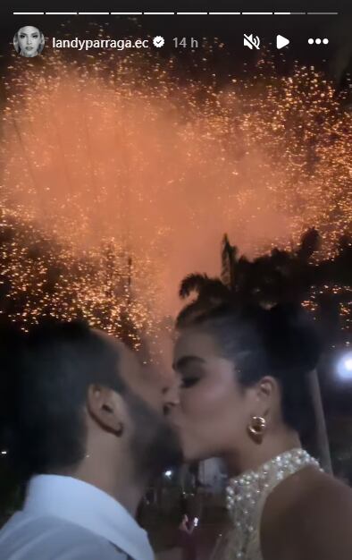 Landy Parraga junto a su novio