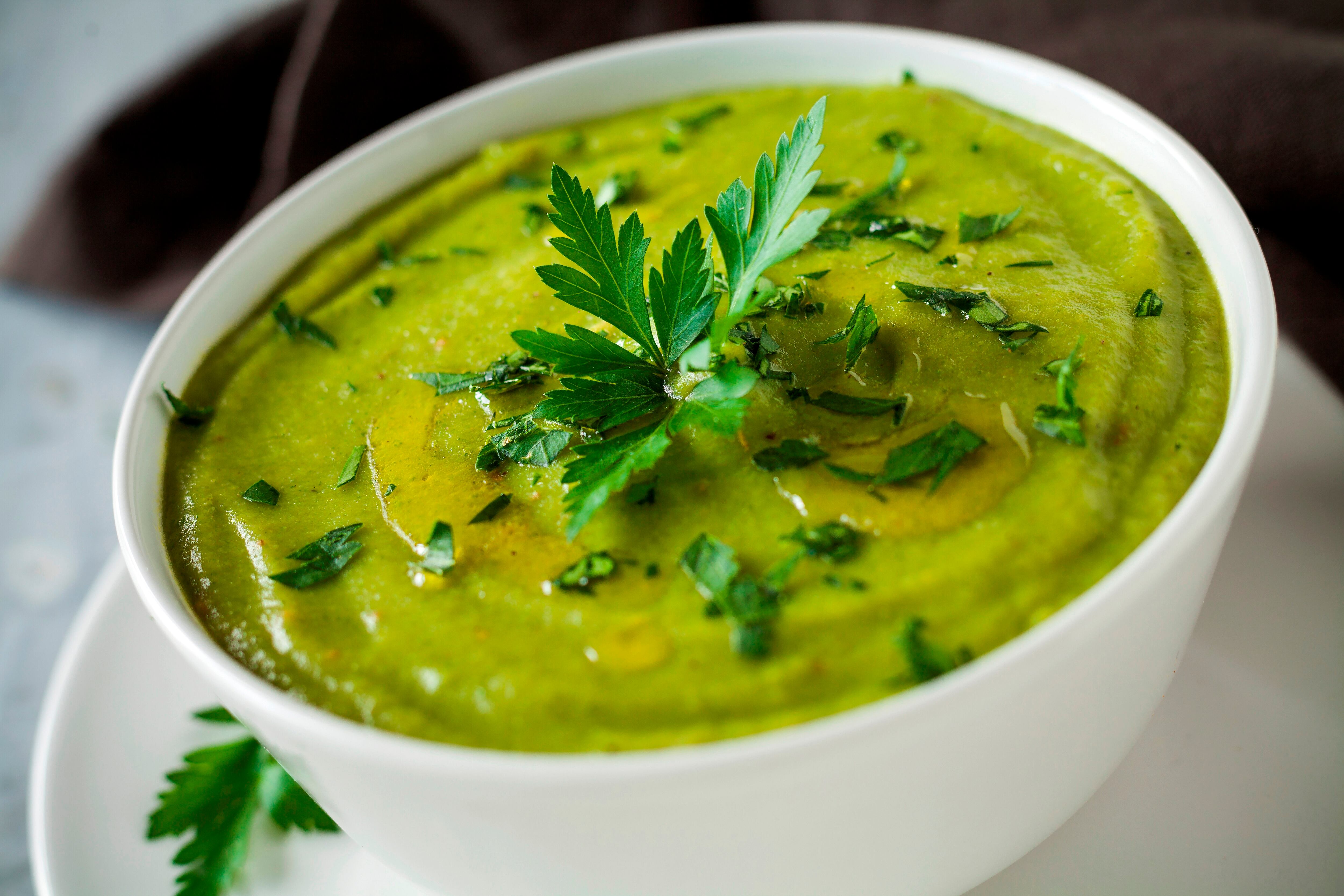 El perejil es usado en muchos platos de la cocina tradicional colombiana