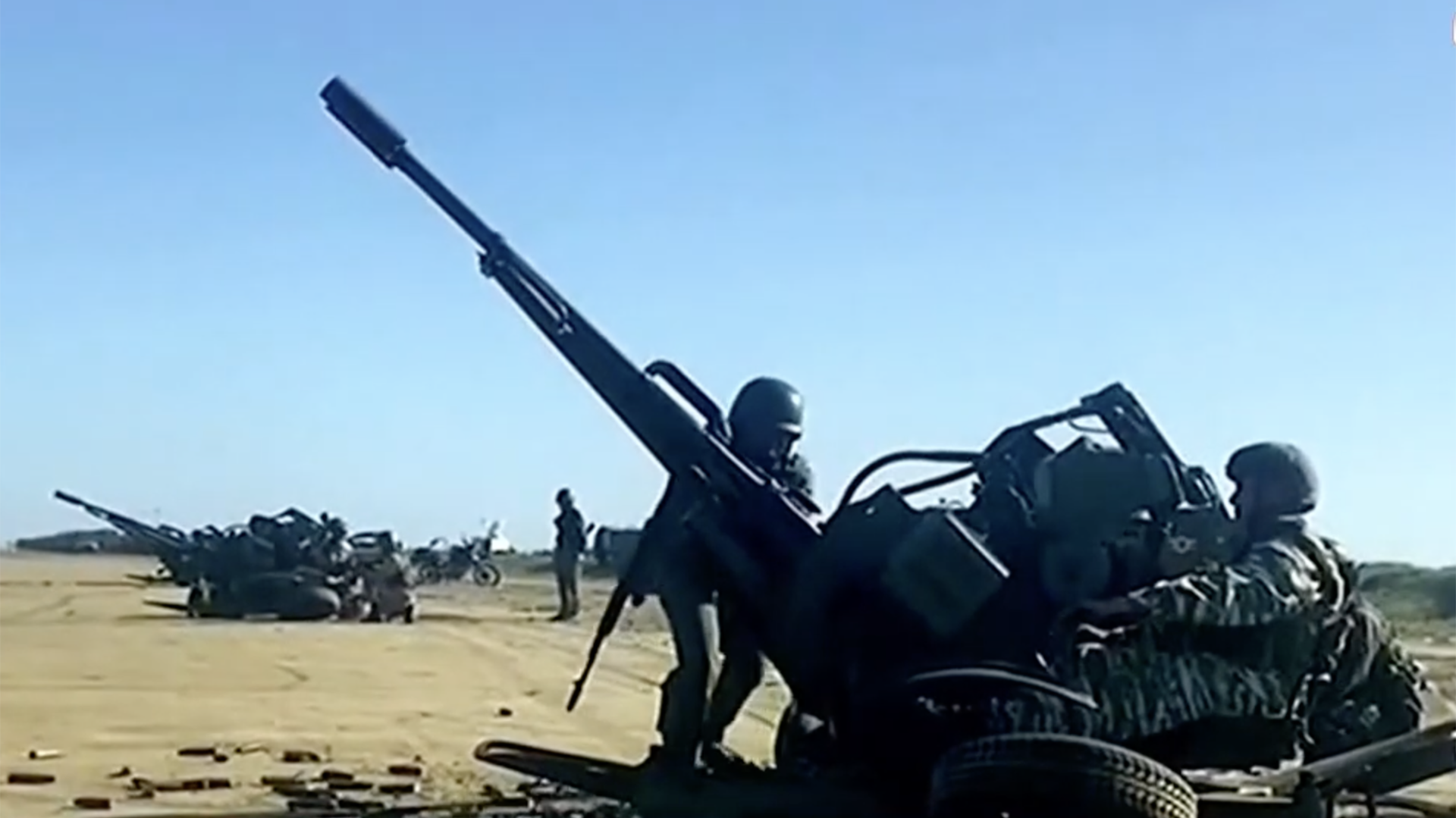 Ejercicios escudos Bolivarianos 2025 en defensa