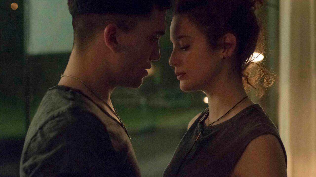 Protagonistas de la serie Élite.