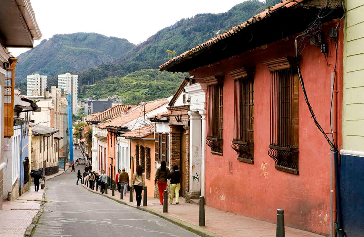 Hay que hacer mención de otro de los protocolos de la alcaldesa de la capital de no reabrir el aeropuerto el Dorado ni siquiera después de terminada la cuarentena. En varias oportunidades, López ha indicado que el coronavirus entró al país por la terminal aérea y que “no se va a volver a cometer el mismo error”. Juan Pablo Gutiérrez-SEMANA