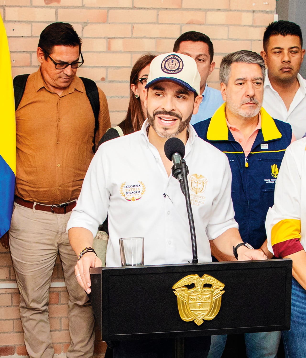 Abelardo De La Espriella ofreció $50 millones por información sobre los responsables de los incendios.