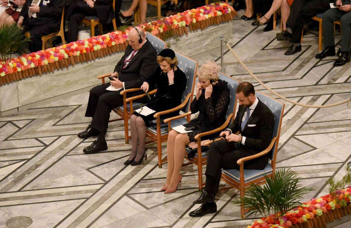 La familia real de Noruega, en primera fila