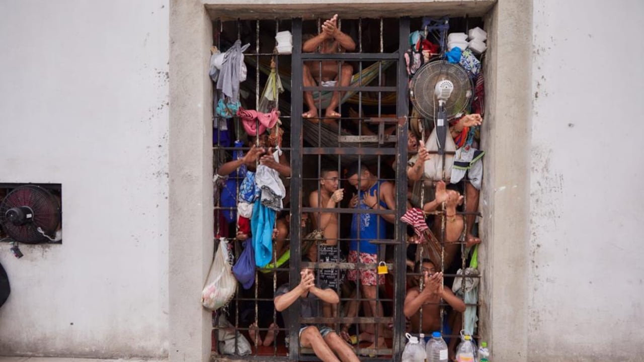 El hacinamiento en cárceles sigue siendo una de las principales crisis humanitarias en Colombia.