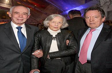 José Alejandro Cortés, Nancy de Cortés y Germán Arciniegas. 