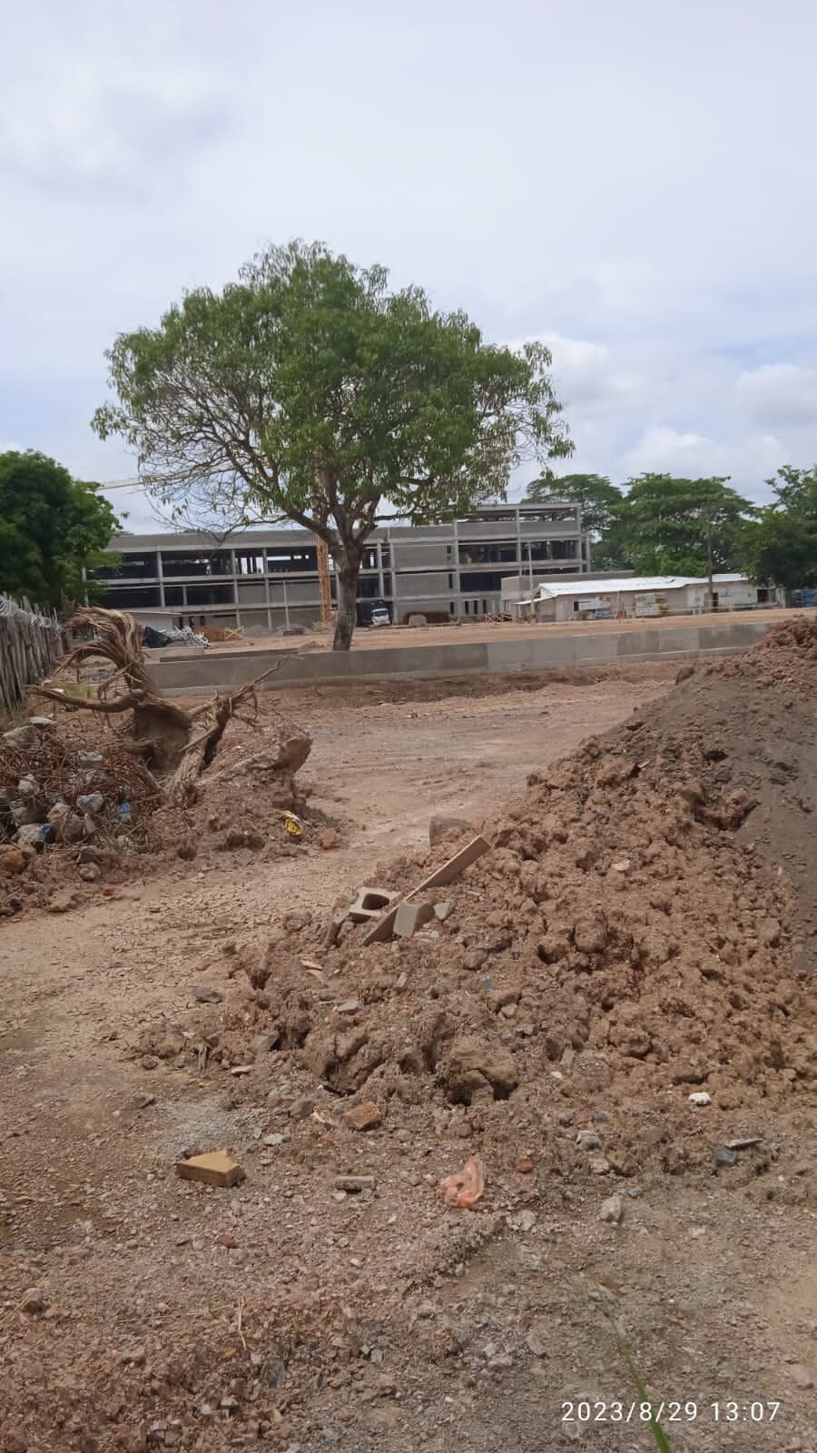 Obras inconclusas en Montería.