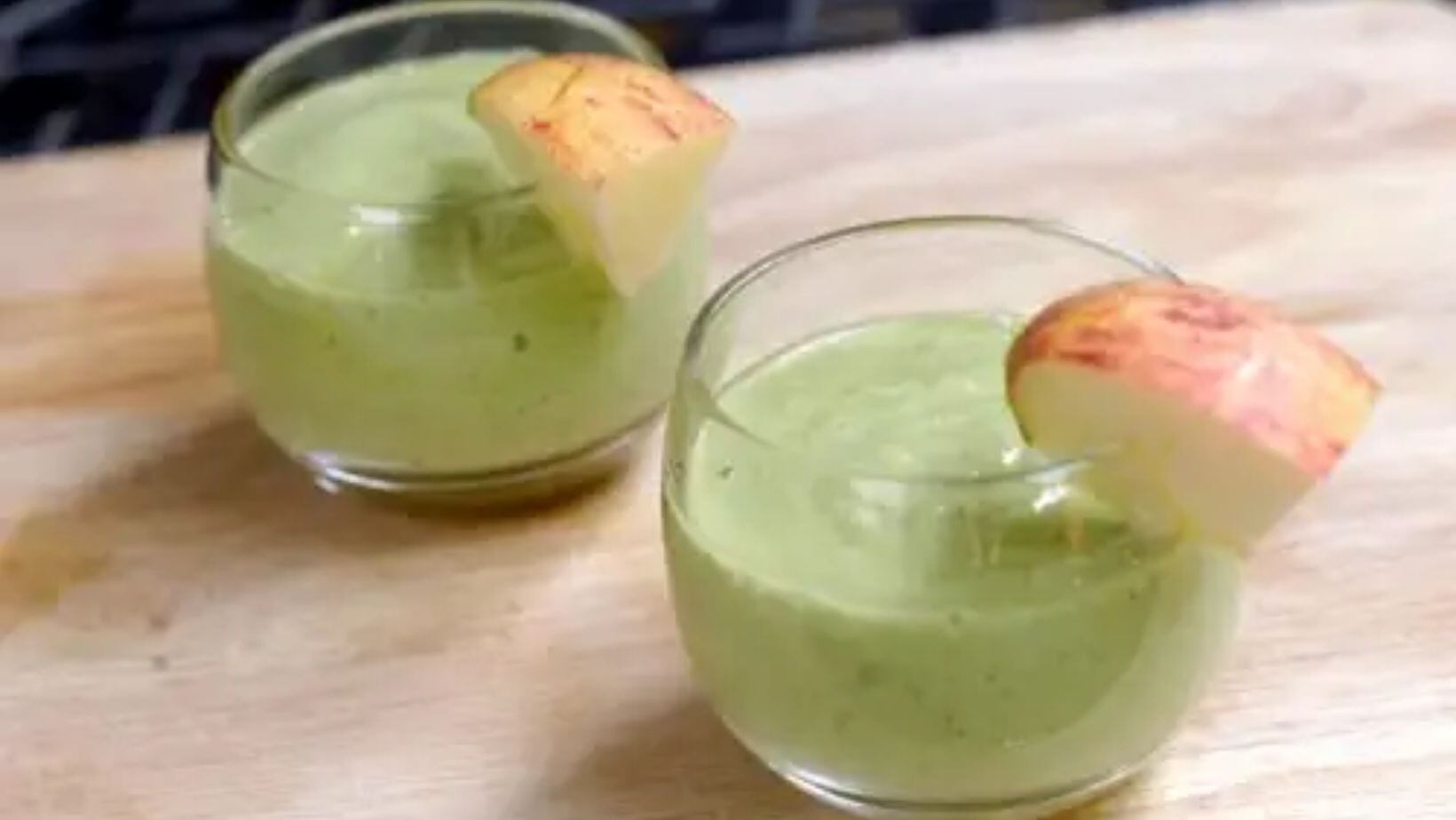 Batido de aguacate con manzana para  bajar el colesterol