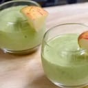 Batido de aguacate con manzana para bajar el colesterol