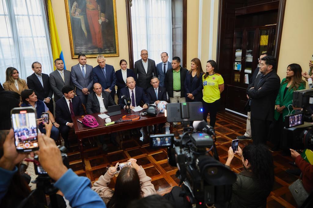 Defensoría y bancada conservadora impulsan proyecto de ley para fomentar el derecho al deporte; ¿de qué trata?