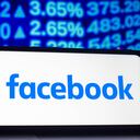 BRAZIL - 2021/03/24: En esta ilustración fotográfica, se muestra un logotipo de Facebook en un teléfono inteligente. (Ilustración fotográfica de Rafael Henrique / SOPA Images / LightRocket a través de Getty Images)