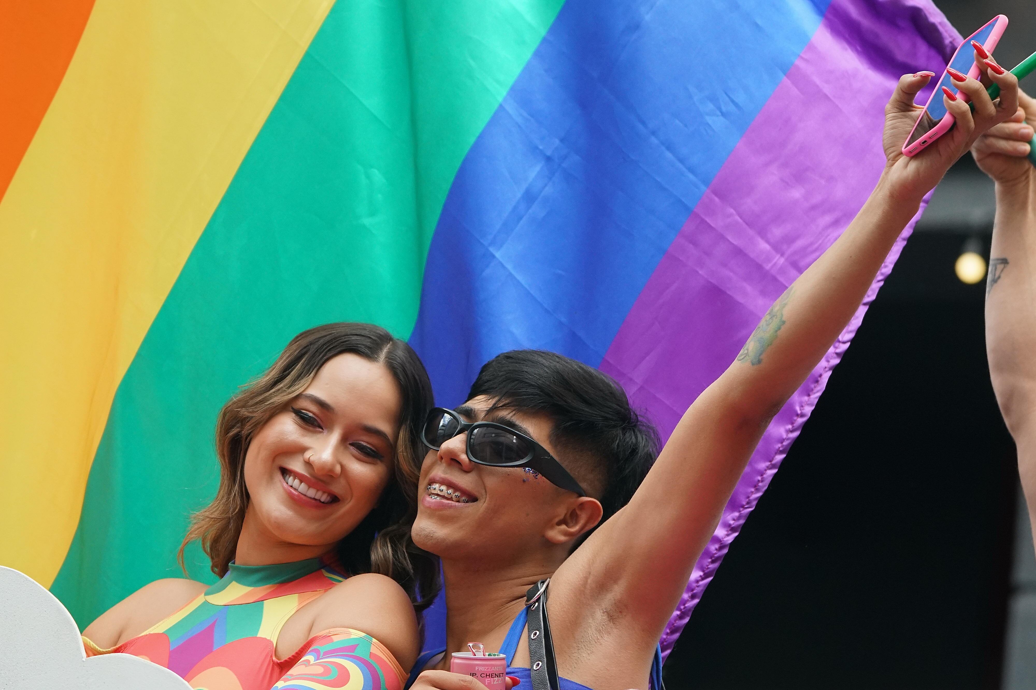 Orgullo LGBTIQ+. Así fue la marcha de la inclusión y la diversidad este domingo en Cali. Cientos de caleños salieron a marchar este domingo para celebrar la inclusión y la diversidad, en conmemoración del mes del orgullo LGBTIQ+.