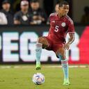 Wilmar Barrios jugando con la Selección Colombia de Mayores