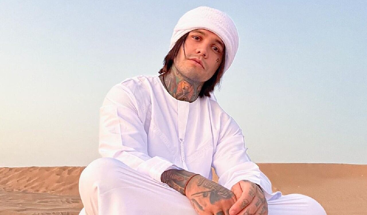 Yeferson Cossio se encuentra viajando por el mundo