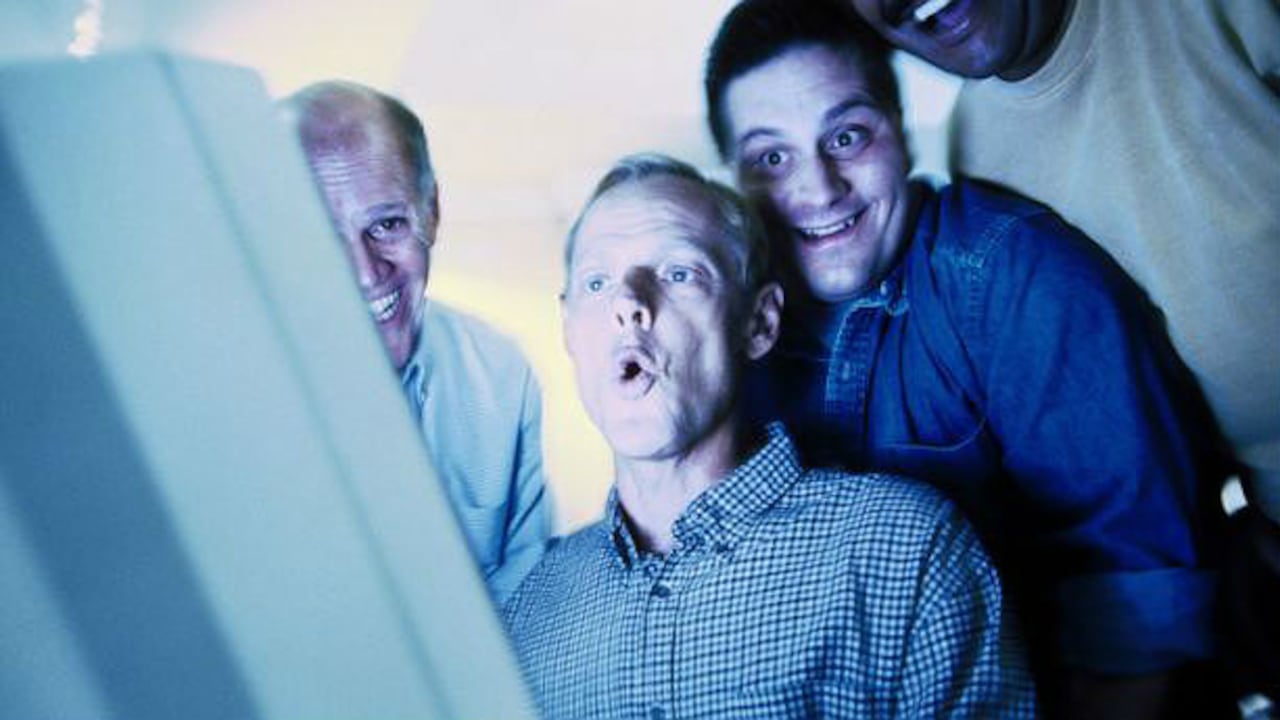 En algún lugar, todos los detalles específicos de los clics que hace y el tiempo que pasa en una página están siendo monitoreados.