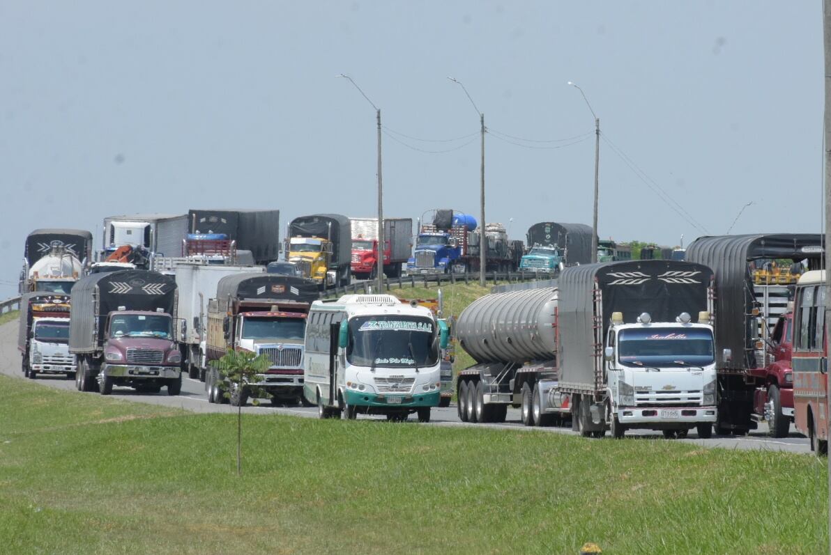 Bloqueo Peaje Villa Rica por parte de las Comunidades Afros del Norte del Cauca. Fotos  Aymer Alvarez / El pais.