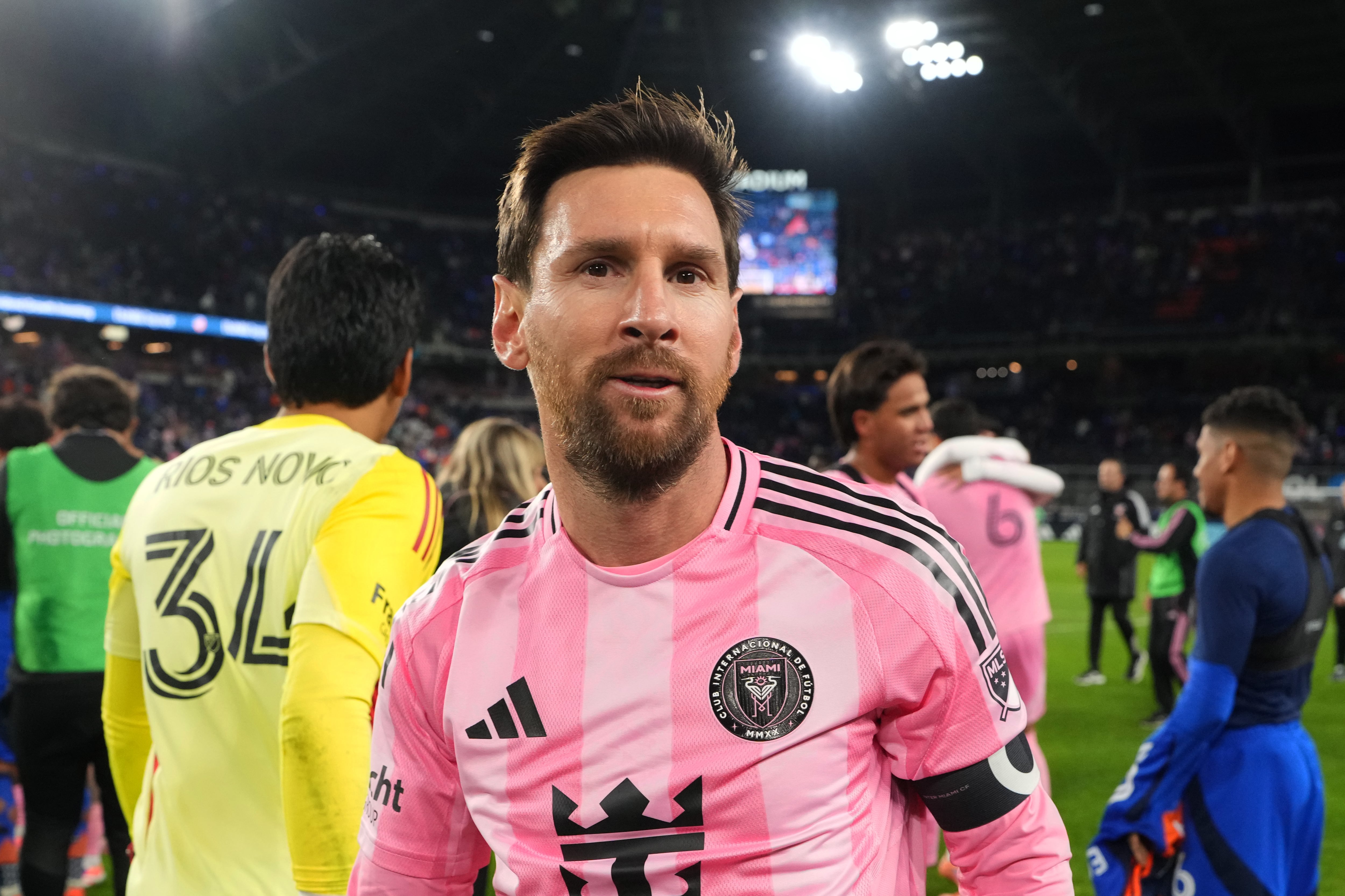 CINCINNATI, OHIO - NOVEMBER 23: Lionel Messi #10 of Inter Miami CF celebrates after winning and advancing to the final following the Conference Semifinal match between FC Cincinnati and Inter Miami FC as part of the 2025 MLS Cup Playoffs at TQL Stadium on November 23, 2025 in Cincinnati, Ohio.  (Photo by Jeff Dean/Getty Images)