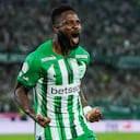 Álvaro Angulo celebrando la apertura del marcador.