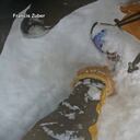 En video quedó registrado el dramático rescate de esquiador que practicaba snowboard y quien quedó atrapado en un pozo de nieve cerca de Mt. Baker, en el estado de Washington.