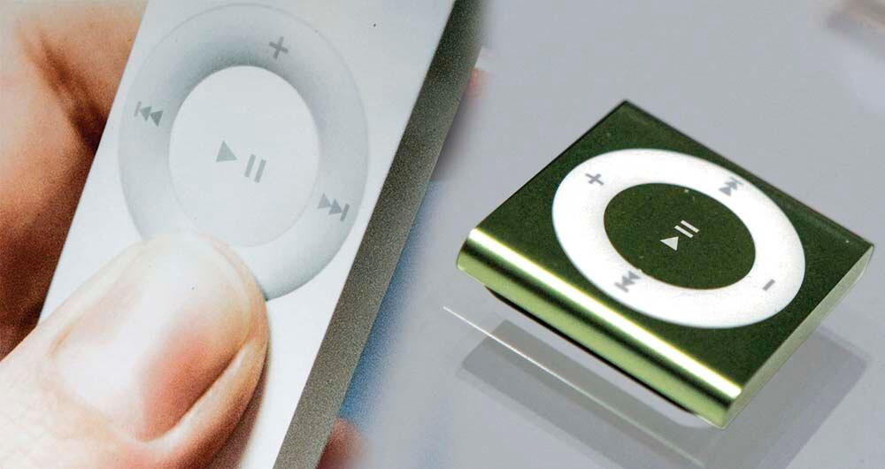 Esl iPod shuffle, un revolucionario reproductor de música digital basado en la legendaria característica shuffle (aleatorio) de Apple, la cual permite experimentar su música a los usuarios en un millón de maneras distintas.