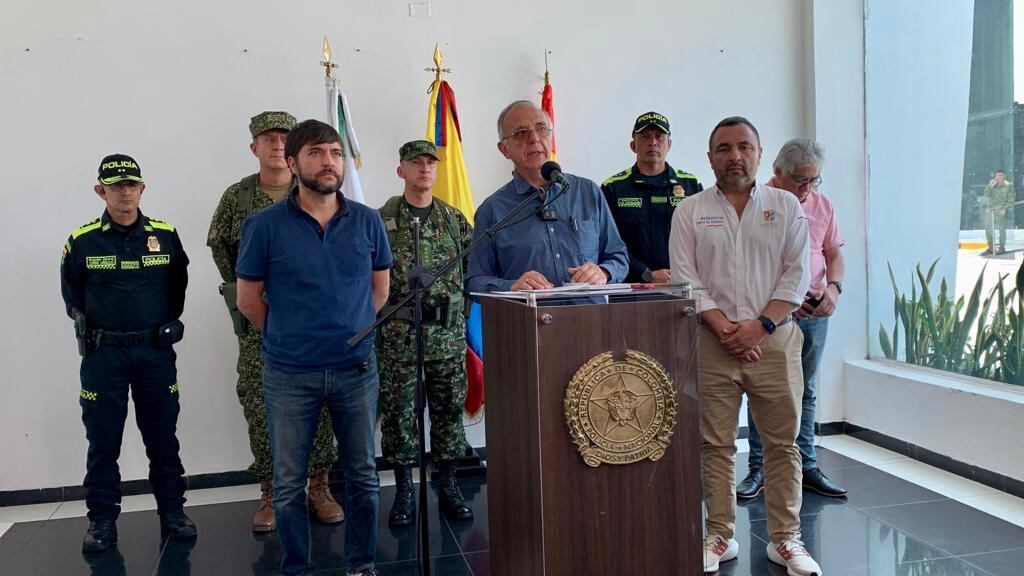 En el atril Iván Velásquez, ministro de Defensa.