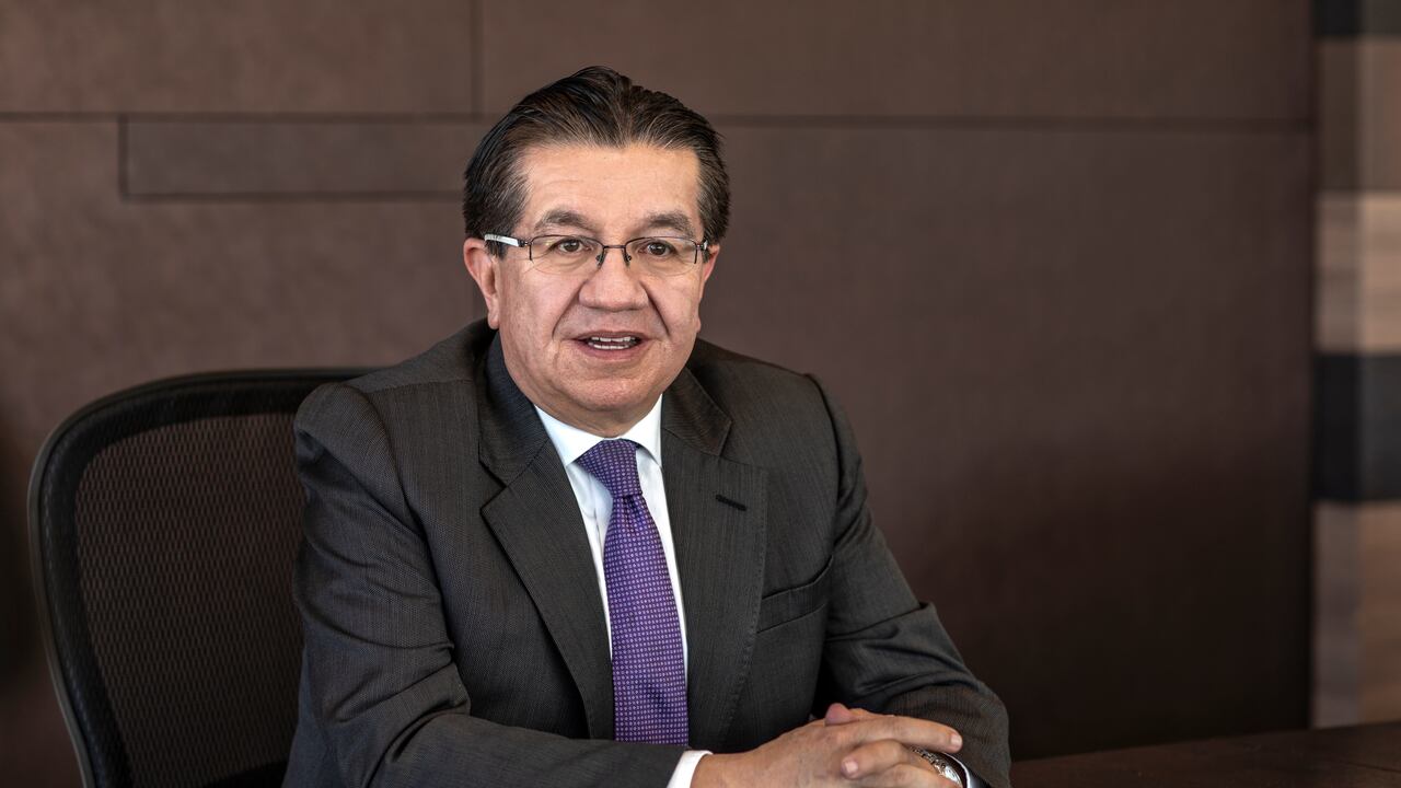 Fernando Ruiz Gómez, ministro de Salud. (Bogotá Febrero 10 de 2020. - Foto: Juan Carlos Sierra-Revista Dinero).