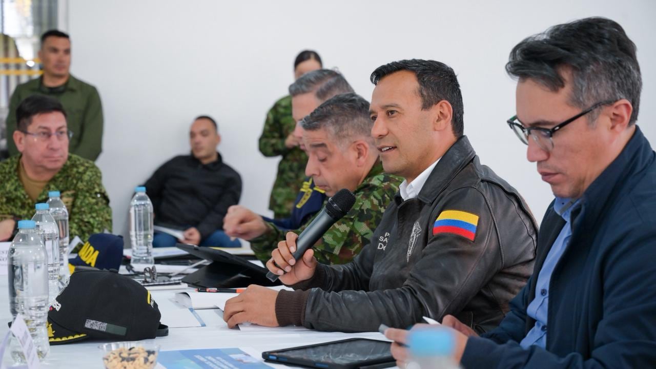 El ministro de Defensa, Pedro Sánchez, lideró una reunión estratégica de seguridad en el municipio de Ipiales, Nariño.