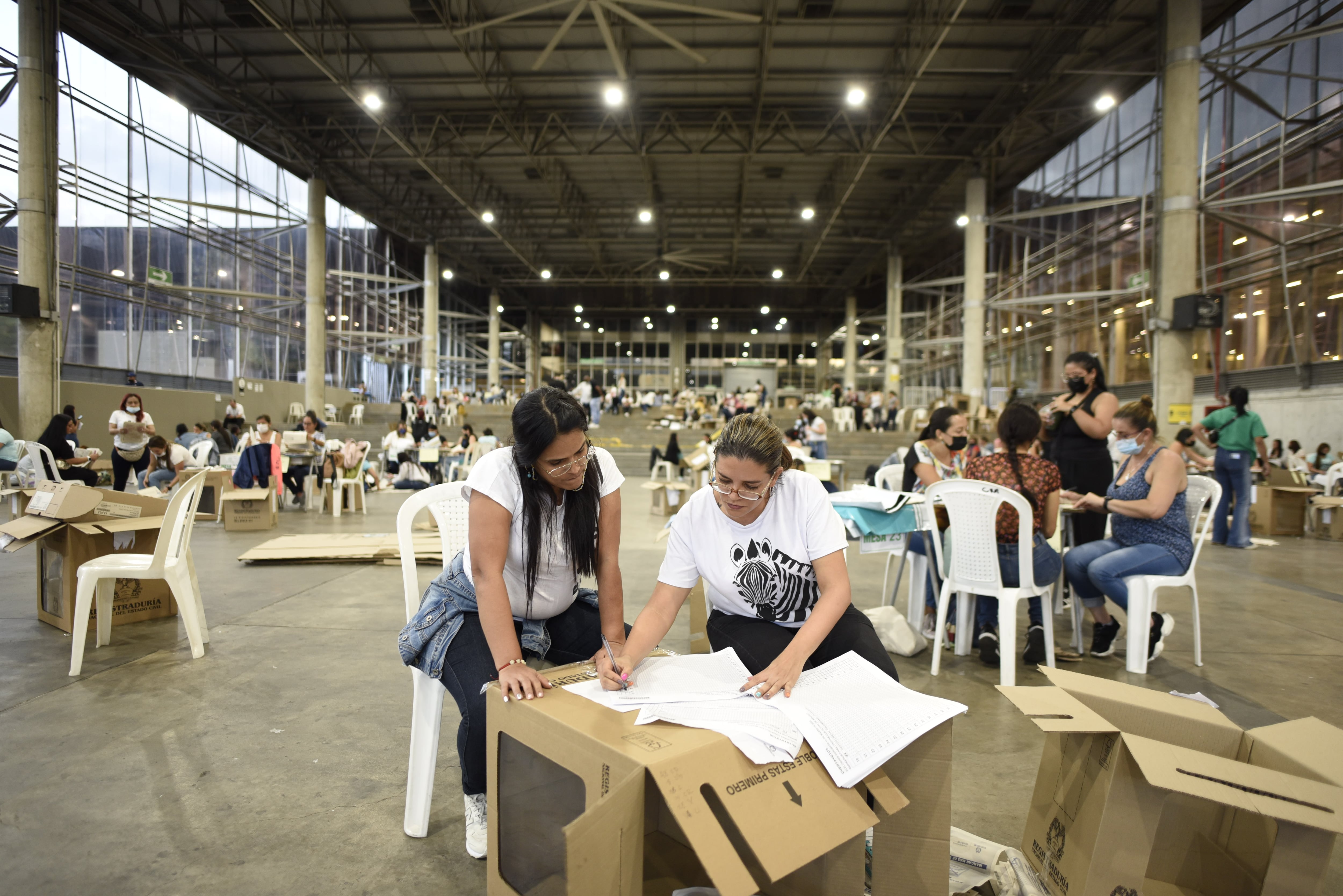 Conteo de Votos, Urnas, tarjetones
