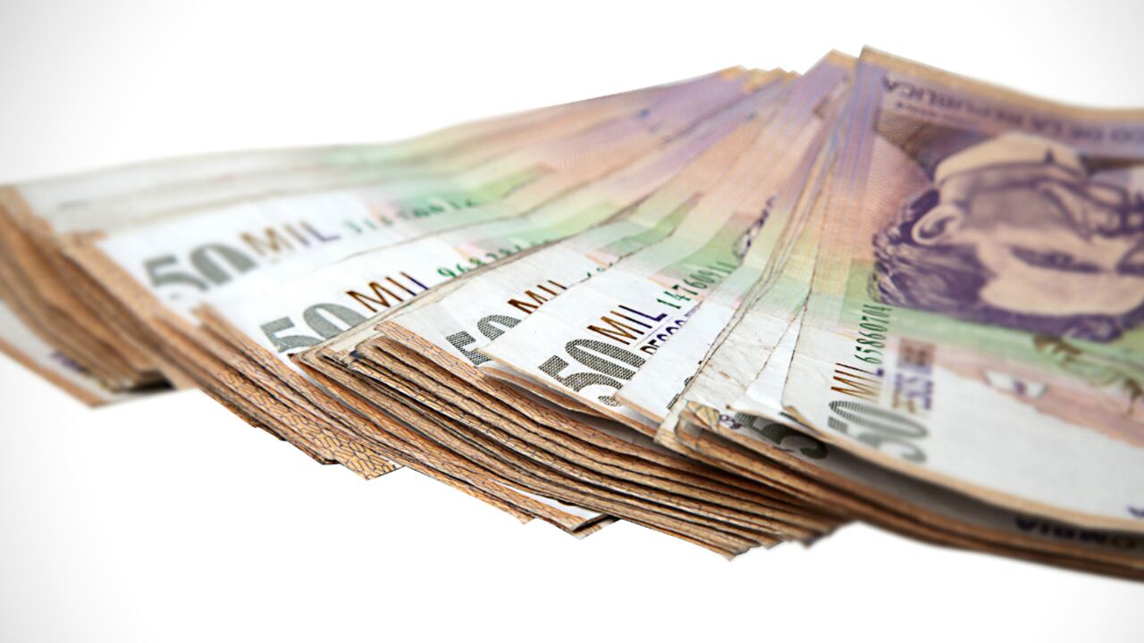 De acuerdo con Asobancaria la medida de crear billetes de $100.000 facilita el transporte de los dineros ilegales y fomenta por esta vía la ilegalidad.