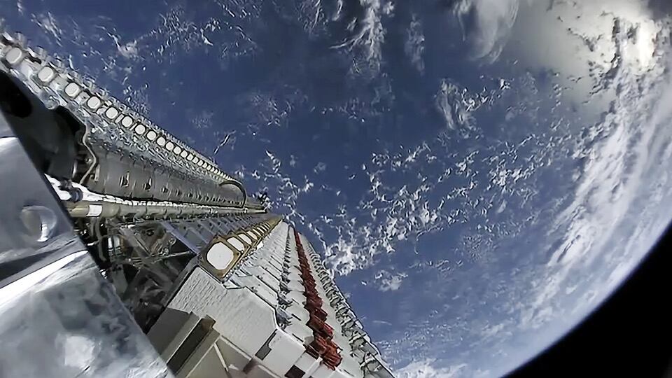 SpaceX lanzó este 20 de enero otros 60 satélites de su constelación Starlink.