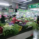 Mercado de Wuhan un año después. (Photo by Jiang Huang/VCG via Getty Images)