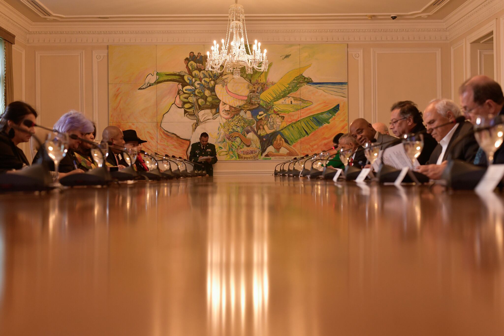 Presidente Gustavo Petro y Comisión de Relaciones Exteriores