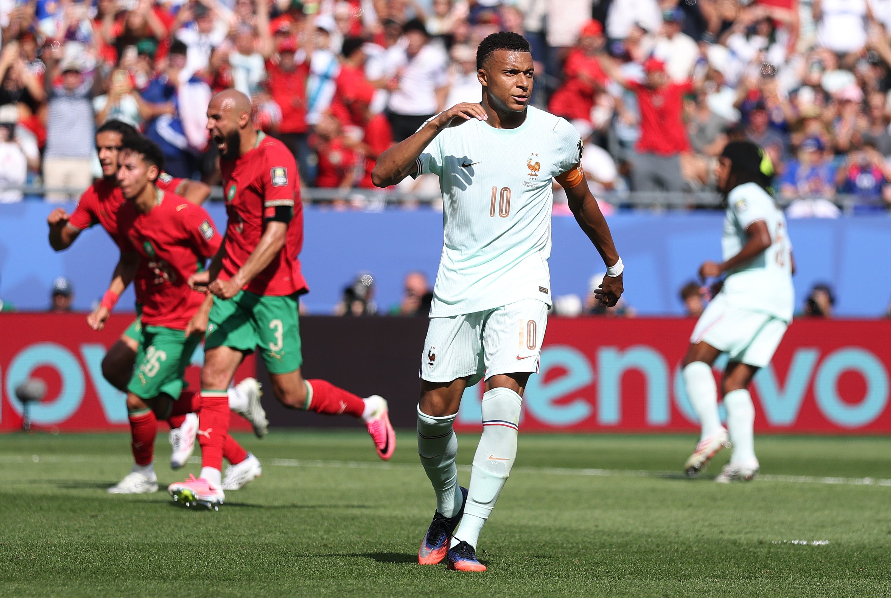 Kylian Mbappé, de Francia, erró el penal que pudo haber puesto en ventaja a los suyos vs. Marruecos
