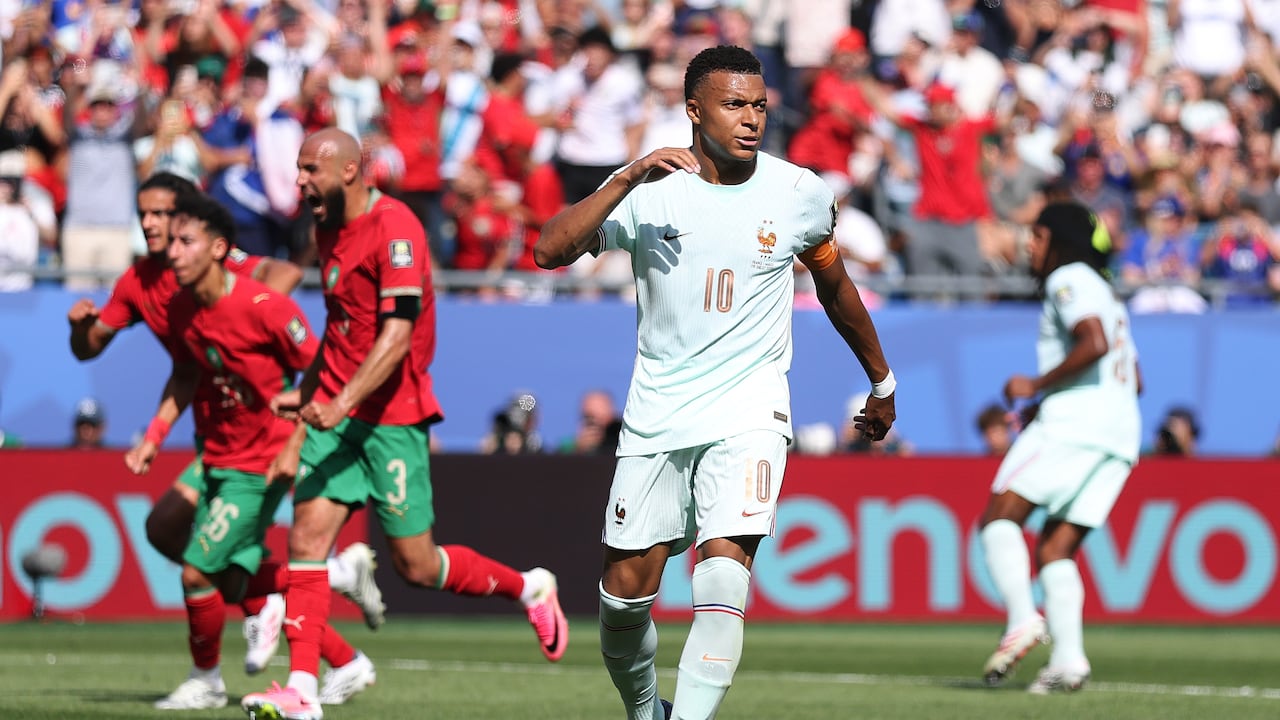 Kylian Mbappé, de Francia, erró el penal que pudo haber puesto en ventaja a los suyos vs. Marruecos