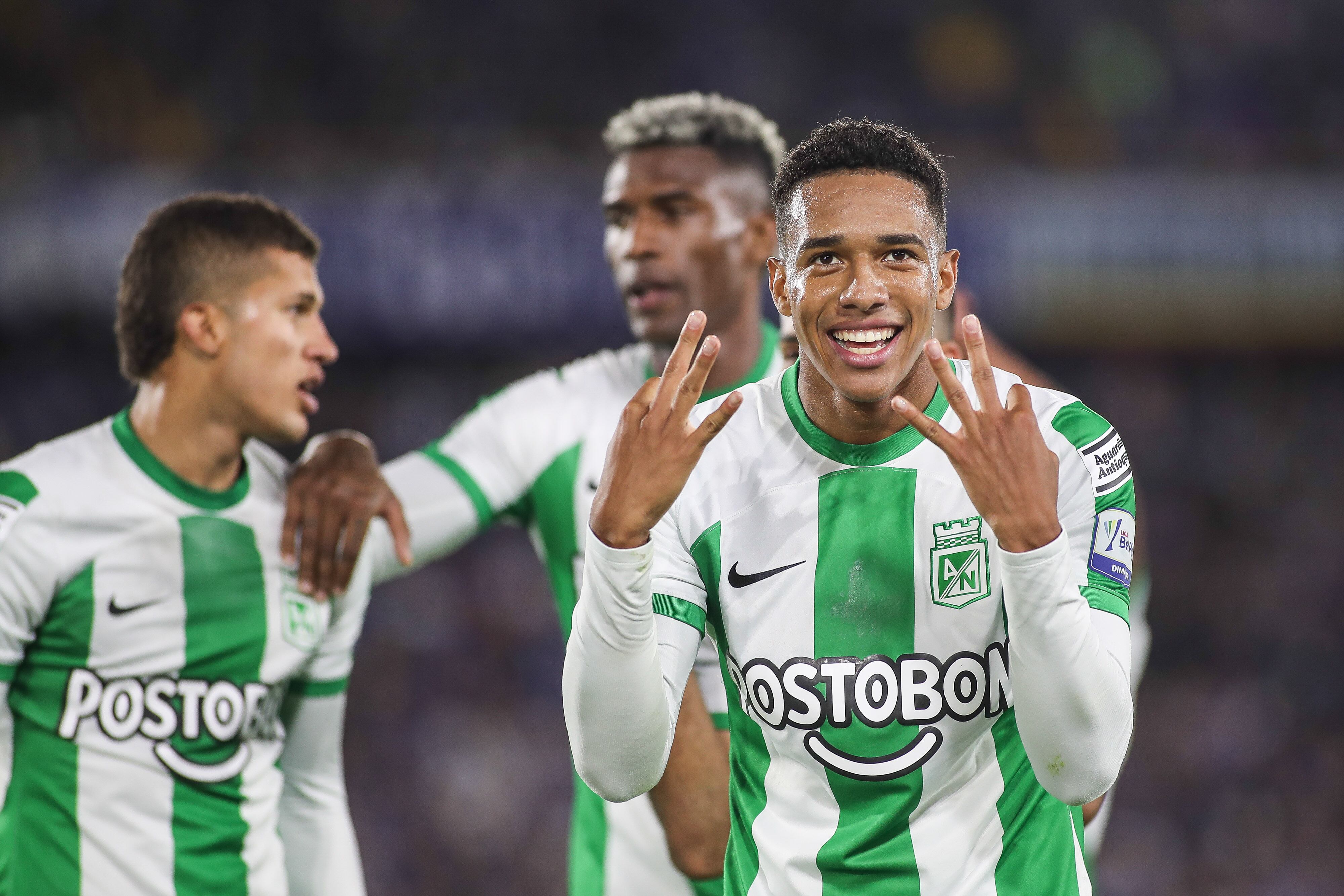 Bogotá. Diciembre 6 de 2023. Millonarios enfrenta a Atletico Nacional por la fecha 6 del grupo B de los cuadrangulares finales de la liga BetPlay, en el estadio El Campin. (Colprensa- John Paz)