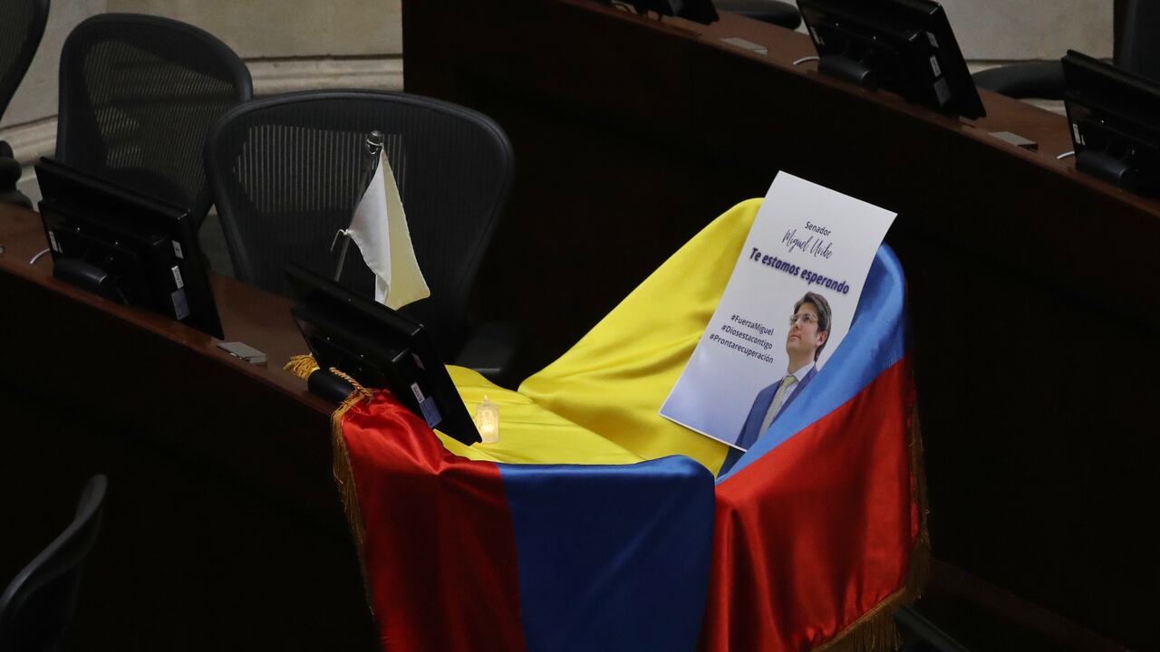 Curul del senador Miguel Uribe Turbay en el Senado.