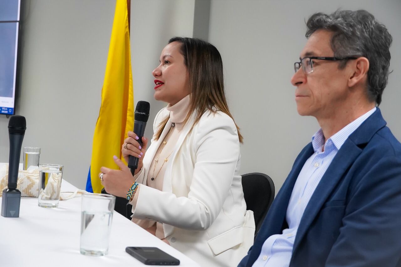 La ministra de Salud y Protección Social, Carolina Corcho, en la reunión con representantes de la comunidad internacional.