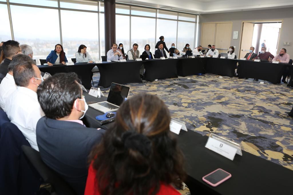 En la mesa de negociación se analizó el pliego unificado de solicitudes