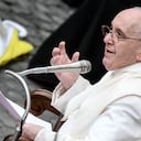 Pope Francis speaks at San Damaso courtyard in The Vatican on May 19, 2021 during his weekly outdoors general audience with the public. (Photo by Filippo MONTEFORTE / AFP)