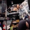 Las mujeres desataron una importante serie de daños en reacción a un cobro extra por una salsa.