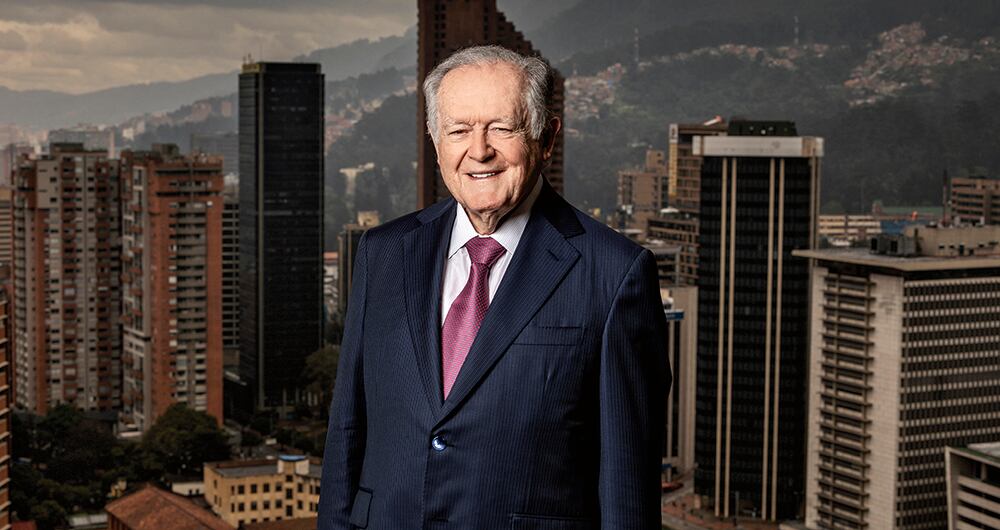 Luis Carlos Sarmiento dice que el dinero es un elemento muy importante, pero hay que tener en cuenta que tiene que ser un medio y no un fin.