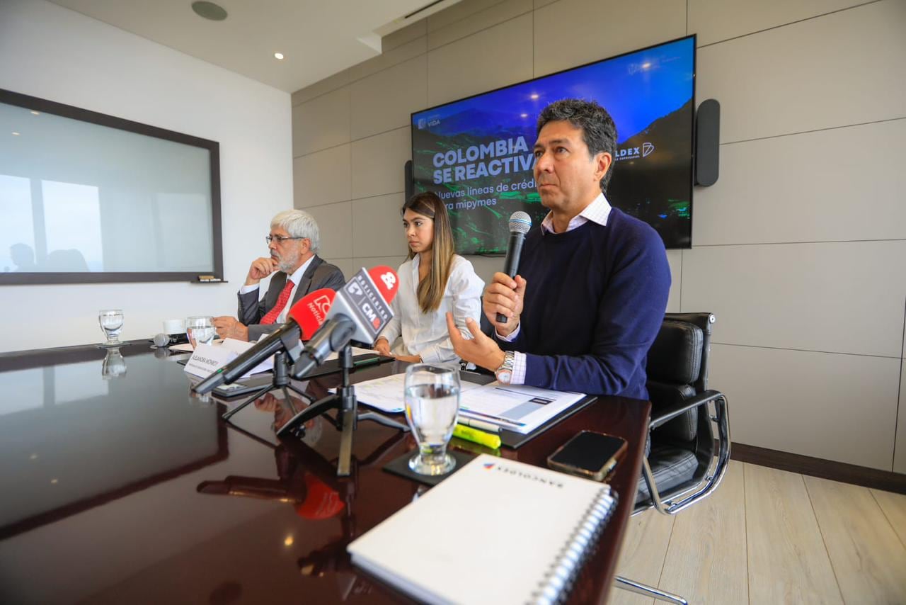 El lanzamiento de las cuatro nuevas líneas, a través de Bancóldex, buscan darle tracción a la economía del país e impulsar el crecimiento de las micro, pequeñas y medianas empresas colombianas. El presidente de Bancóldex, Javier Díaz Fajardo, destacó que "hoy llegamos con la familia Colombia se Reactiva, con la que esperamos movilizar medio billón de pesos en líneas de crédito para las mipymes del país".