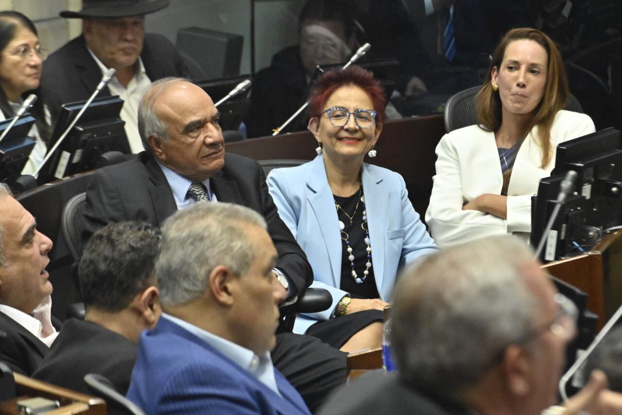 El nuevo magistrado de la Corte Constitucional, Héctor Carvajal, en el Senado.