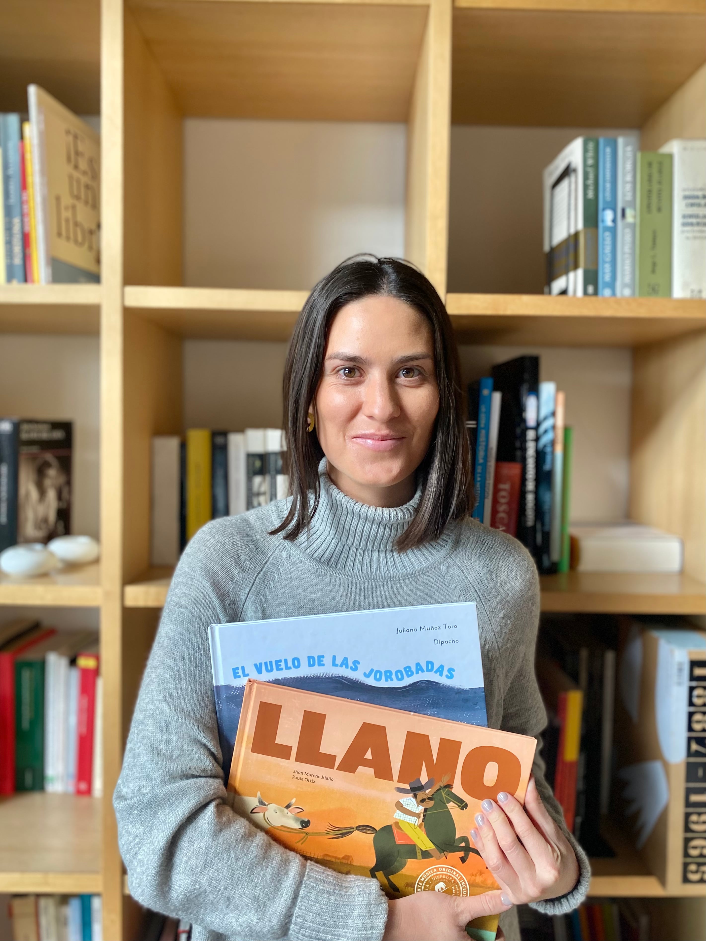 Detrás de Lazo Libros está Paula Guerra Arjona, una editora especializada en literatura infantil que convirtió su amor por los libros, los viajes y el país en una apuesta empresarial y cultural.